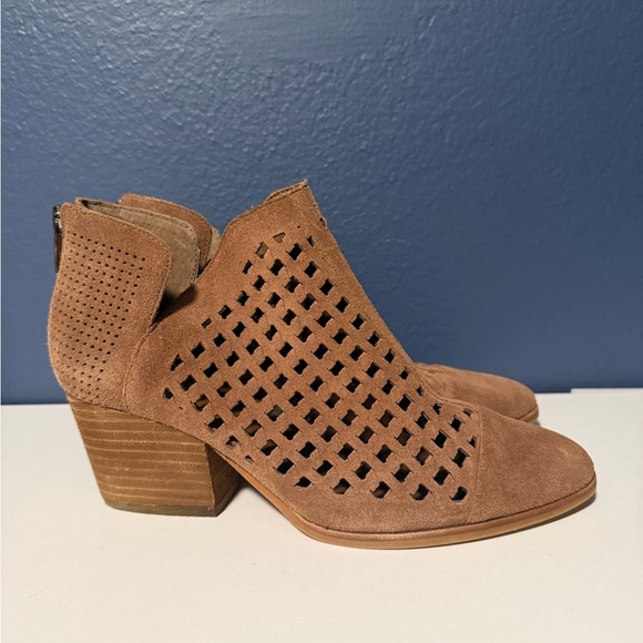 Vince Camuto Suede Booties Size 8 - Picture 3 of 5